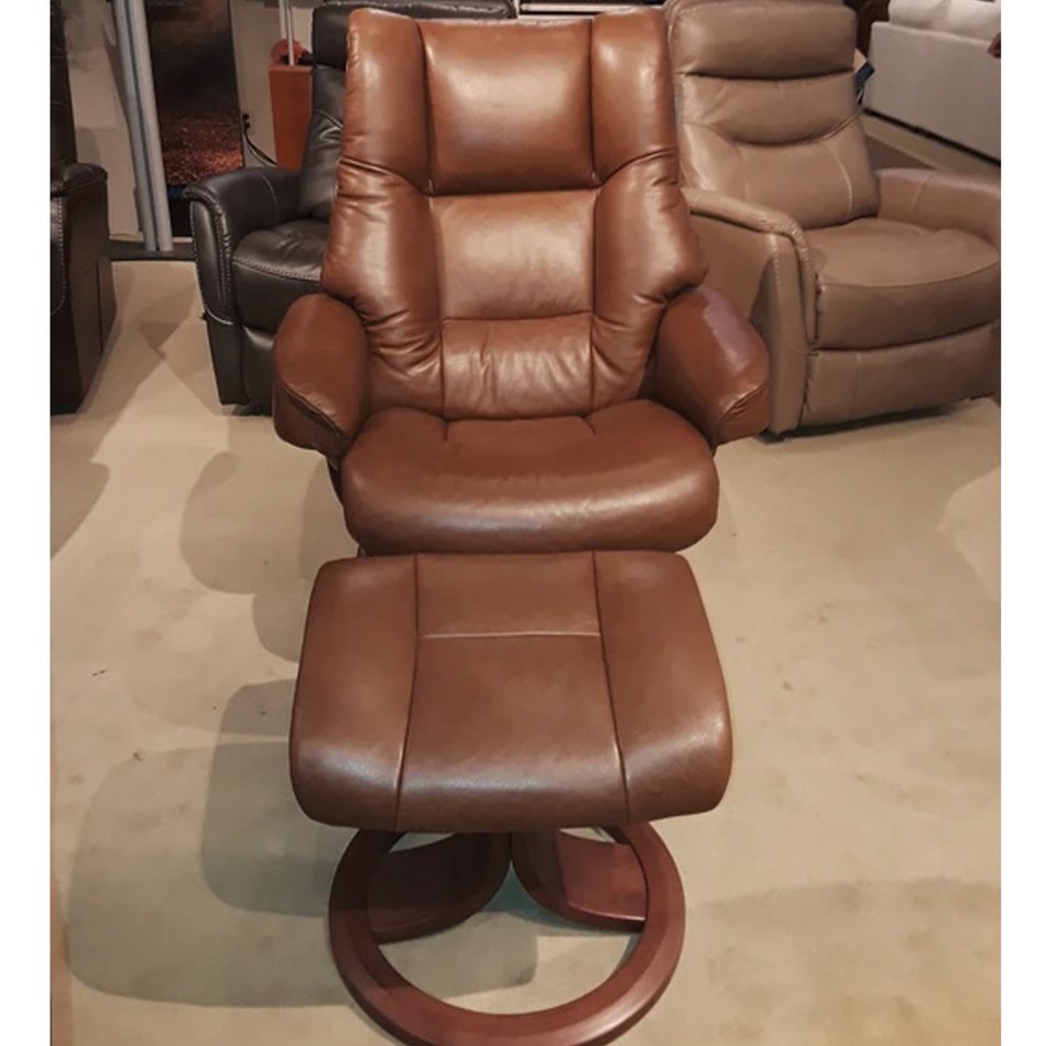 Standard Chair & Ottoman