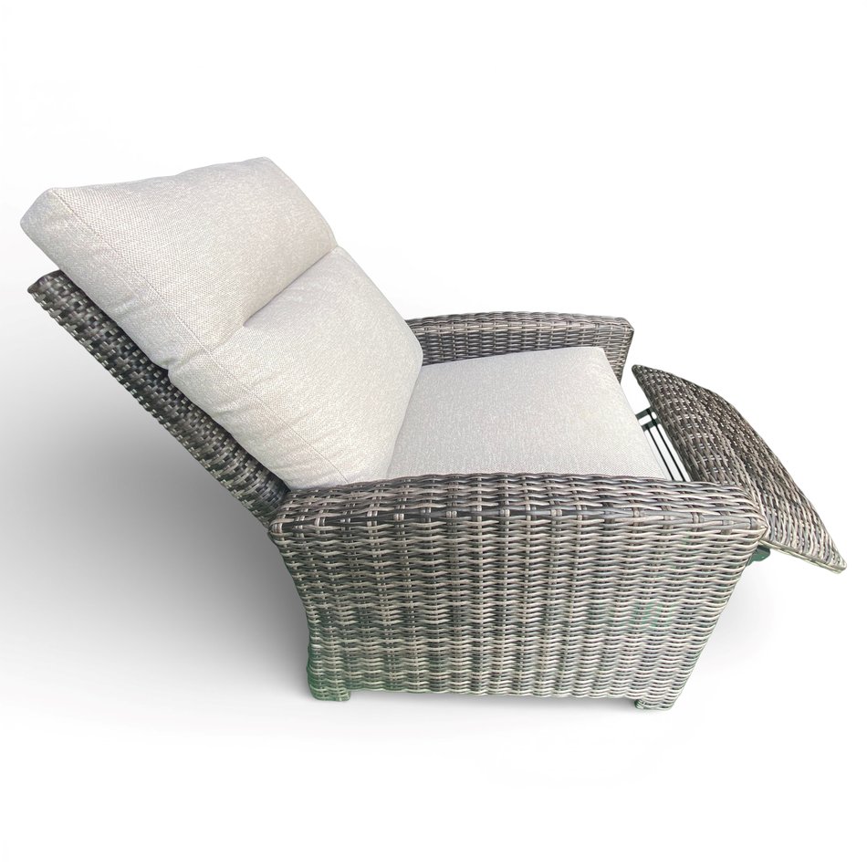 Outdoor Recliner