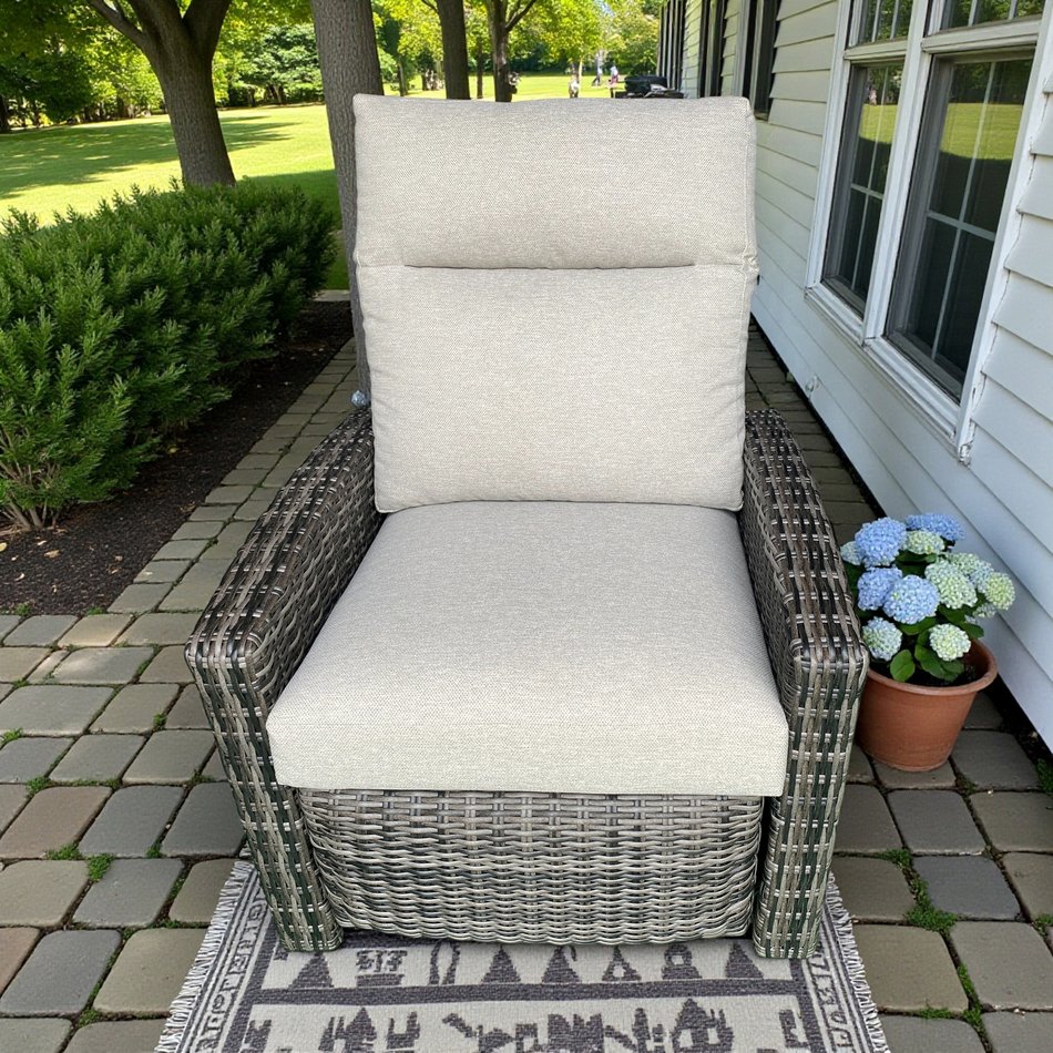 Outdoor Recliner