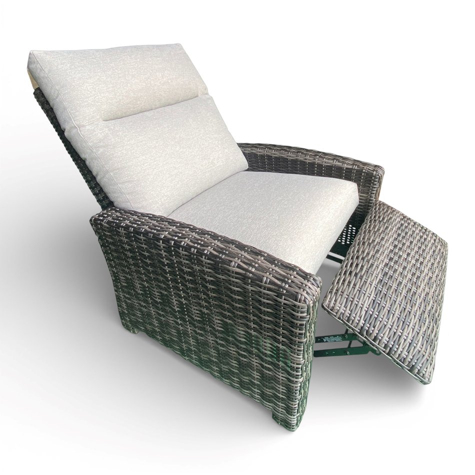 Outdoor Recliner