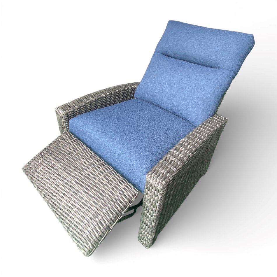 Outdoor Recliner