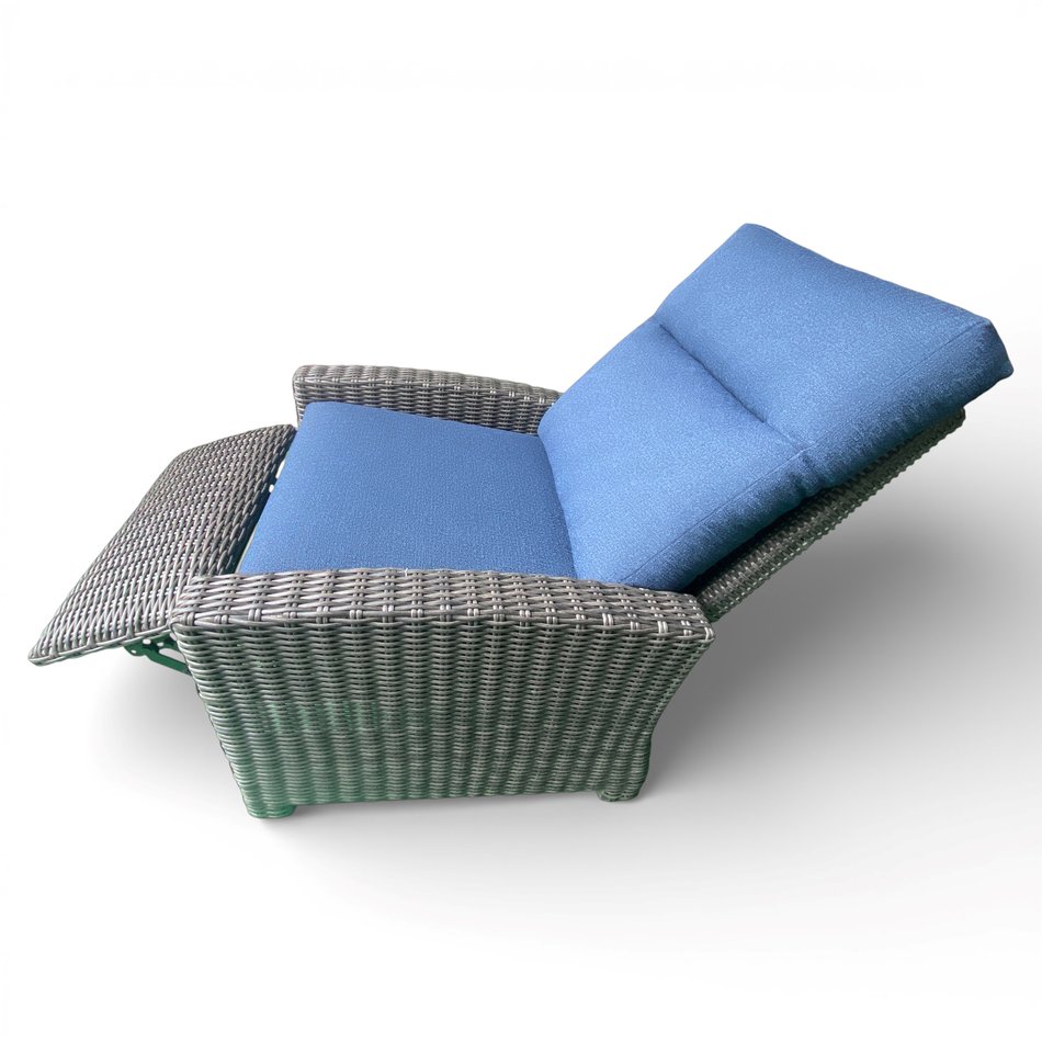 Outdoor Recliner