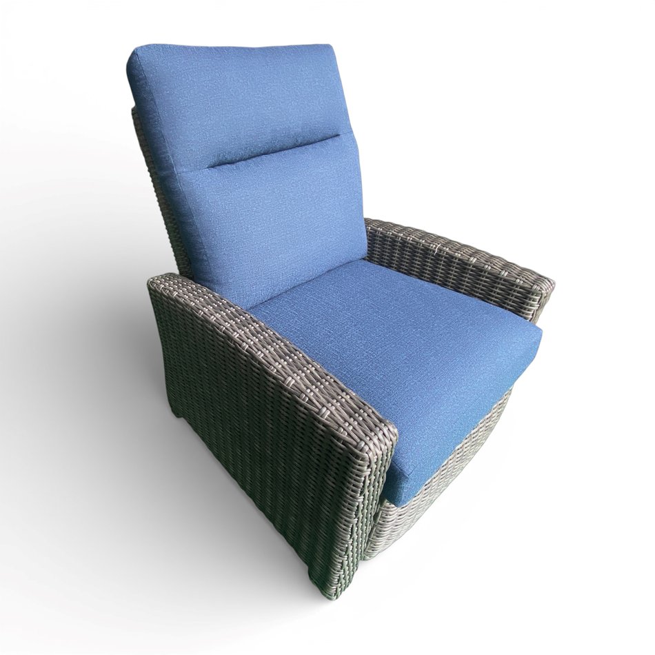 Outdoor Recliner