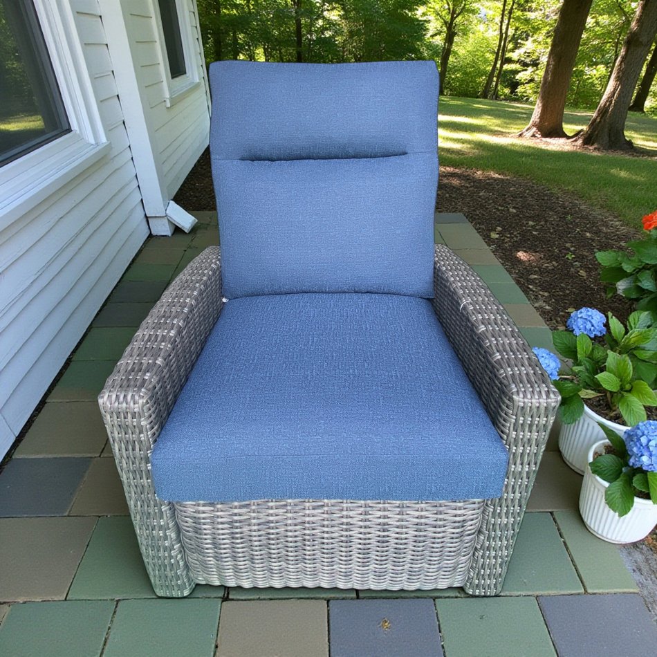Outdoor Recliner