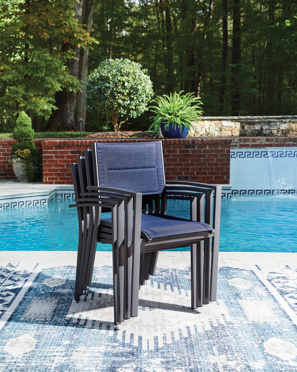 4/Outdoor Arm Chairs
